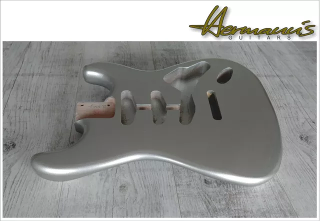 STRAT / St Aulne / Alder Body, Sss Route, High Gloss Argent Métallique
