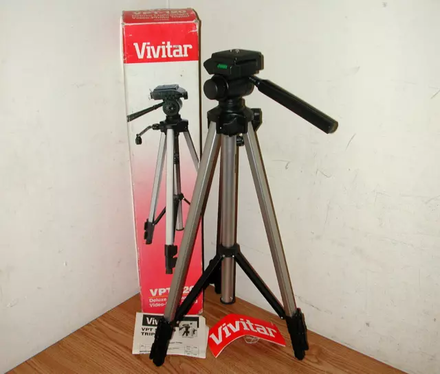 Vivitar Vpt-120 Deluxe Lightweight Video-Photo Tripod With Original Box