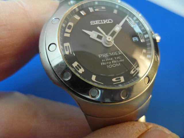Seiko premier kinetic auto relay 100m online