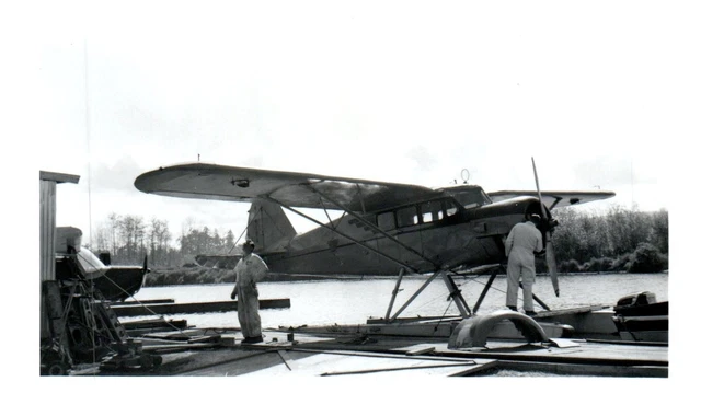 Stinson Reliant Straight Wing Airplane VTG Phot 5x3.5 Pontoon Water N14154 Crew