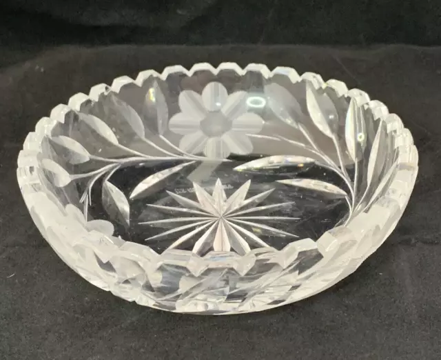 Vintage American Brilliant Cut Crystal Daisy Nut Berry 5" Bowl Sawtooth Rim