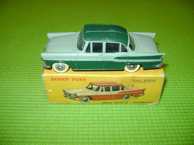Dinky Toys : réplique de voiture Simca Vedette Chambord (Neuf avec emballage d'origine) à Buttes pour CHF 18 – avec livraison | Acheter sur