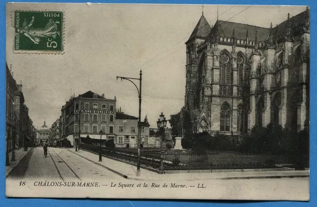 CPA: Châlons-Sur-Marne - Le Square et la Rue de Marne