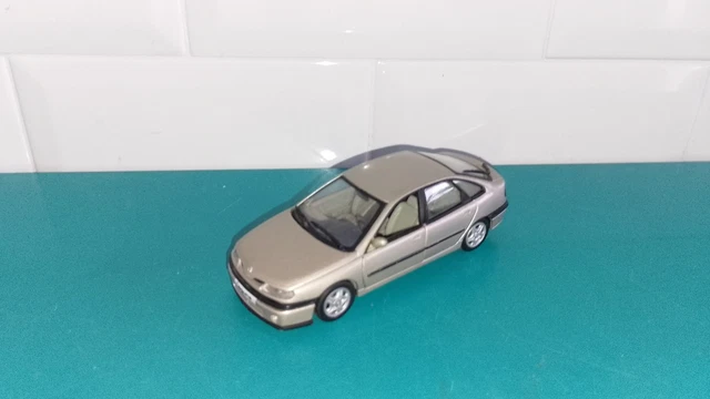 UH UNIVERSAL HOBBIES 1/43 - BMW 502 Coupé Rouge $45.27 - AU