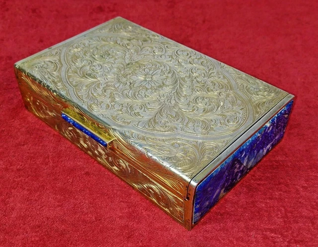 Box. Vermeil Silver. Chiseled. With Punches. Lapislázuli. Italy (?).1961