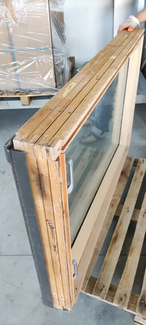 Lucernario in legno per tetto con vetro camera