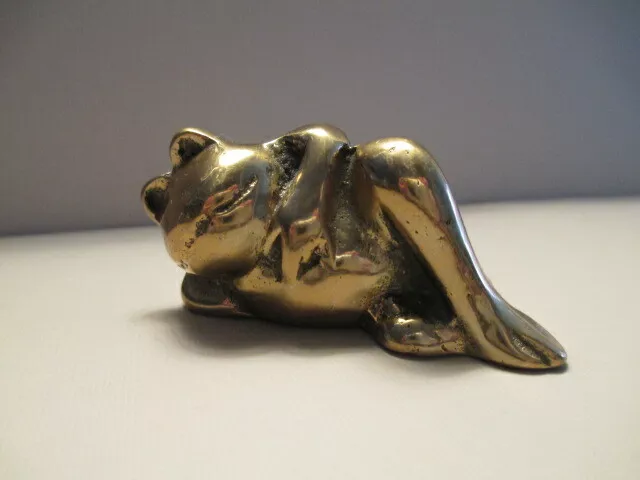 Lounging Brass Frog Figurine Laying Down Sculpture Desk Home Decor Collectible