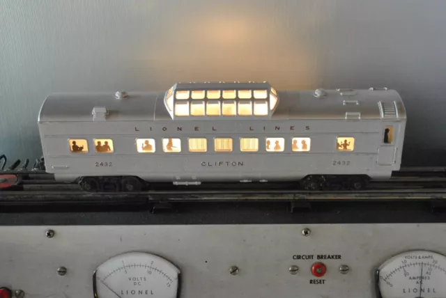 Lionel Lines Clifton 2432 Illuminated Postwar Vista Dome Passenger Car