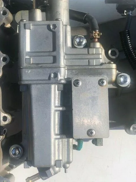 pompe a carburant  pour suzuki df 40 et 50 cv 4 tps