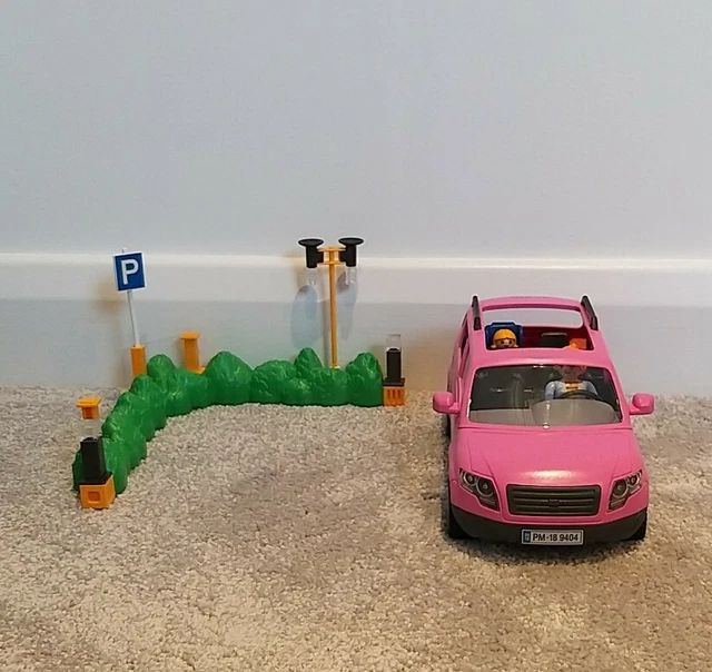 PLAYMOBIL CITY LIFE 9404 Family Car With Parking Space Pink