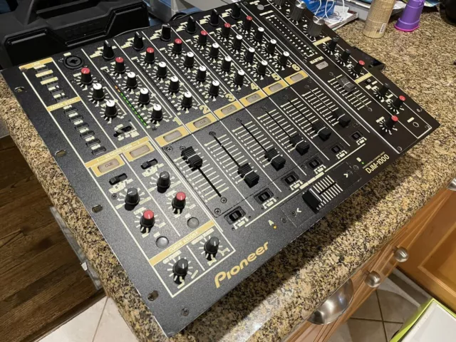Pioneer DJM-1000 DJM1000 1/4 price of DJM V10 6-Channel Mixer