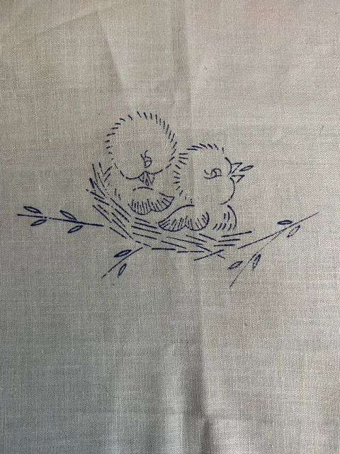 Cuadrado de tela impreso para diseño de aves bordadas incompleto