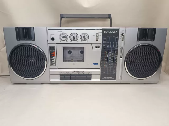 SHARP CF-7300H Stereo Radio Recorder Kassette Player