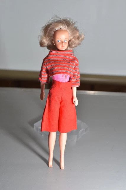 POUPÉE TRESSY BELLA en tenue Mars de 1981 Très Bon état en Boite RARE No Barbie EUR 99,00 - FR