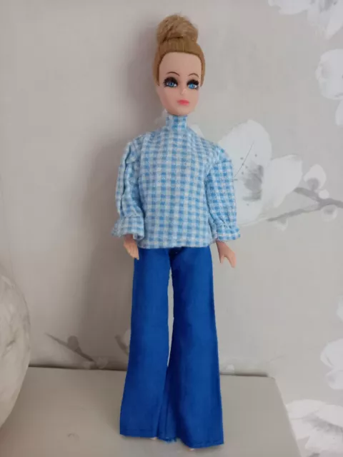 Pippa Topper Dawn Doll