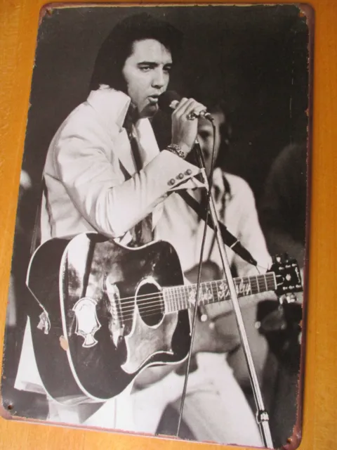Blechschild Schild ELVIS PRESLEY mit Gitarre, 30cm x 20cm Retro schwarz-weiß
