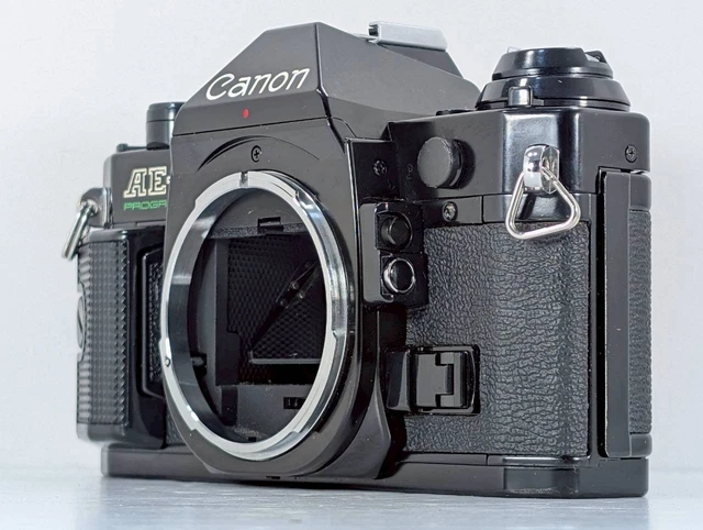 Appareil Photo Canon AE-1 Appareil Photo Argentique Canon AE-1 Program Avec Objectif Soligor Zoom Macro - Occasion En Bon état, Format 35mm Appareil Photo Hybride
