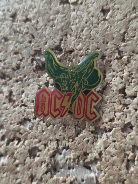 Pin's émaillé AC/DC – The Razors Edge – Bon Scott & Angus Young – Neuf