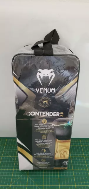 Venum Contender 2.0 Boxing Gloves / Box­hand­schu­he schwarz 16oz