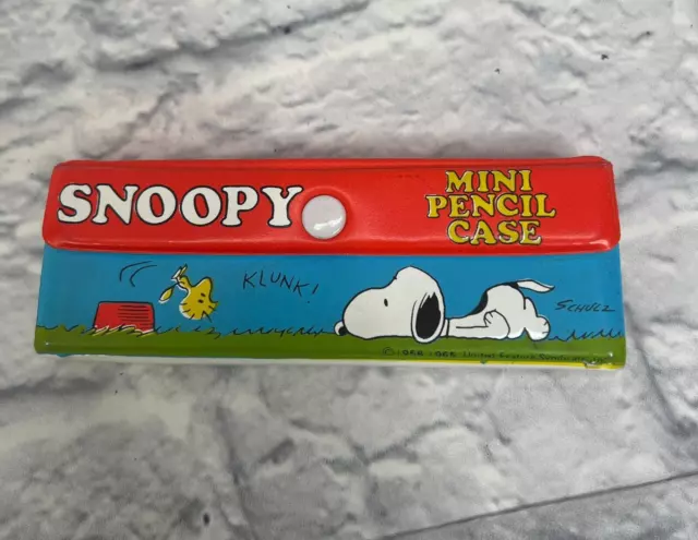 VINTAGE BUTTERFLY ORIGINALS Snoopy Mini Pencil Case w No Pencils