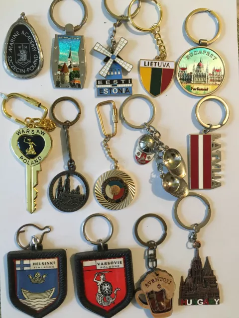 Porte-clés Key Ring  Europe de l'Est pays variés lot de 14 pièces