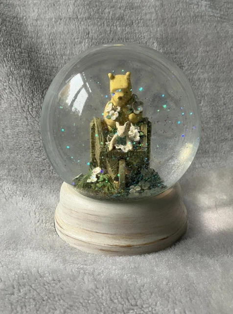 Michel Co. Disney Classic Winnie Pooh & Piglet su carriola glitter globo da neve