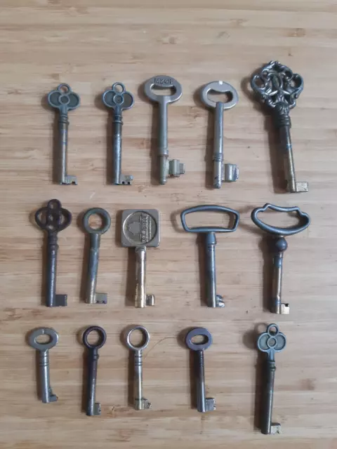 15x Vintage Antique English Keys Collection From 40mm To 81mm Great Display Prop