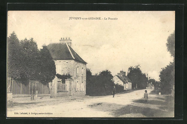 CPA Juvigny-sous-Andaine, Le Pressoir