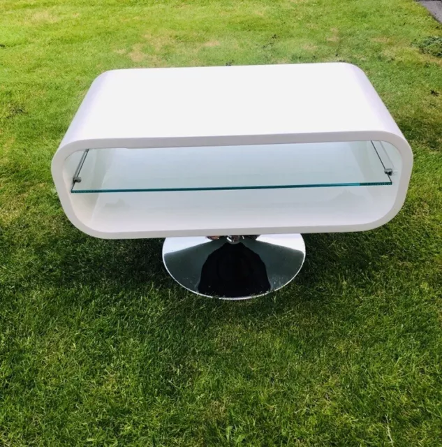 White oval store tv unit