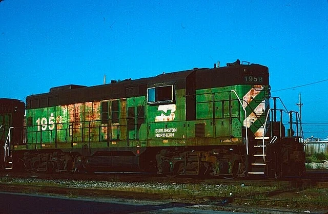 Original Kodachrome Slide Burlington Northern Gp-9 #1958 Kansas City, Mo 9/9/93