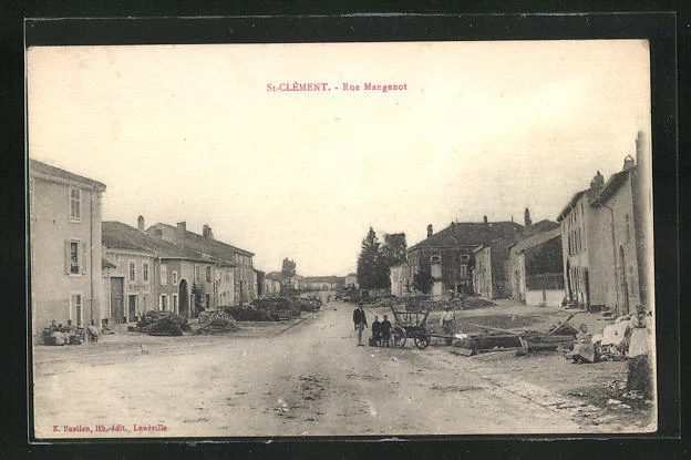 CPA St-Clement, Boutique et Maisons en Rue Mangenot