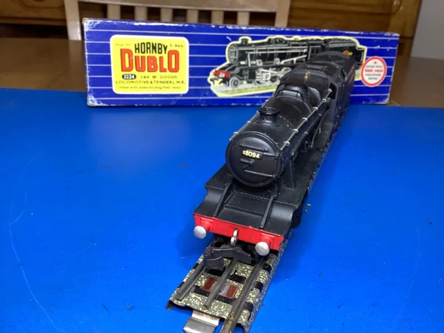 Hornby Dublo 3 Rail 3224 BR 2-8-0 Class 8F Loco 48094 With Ringfield Motor 2