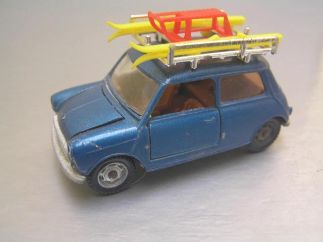 ミニカー MEBETOYS A-61 MINI MINOR INNOCENTI MONTE MEBETOYS ITALY A-61 Mini Minor Innocenti with Skis green