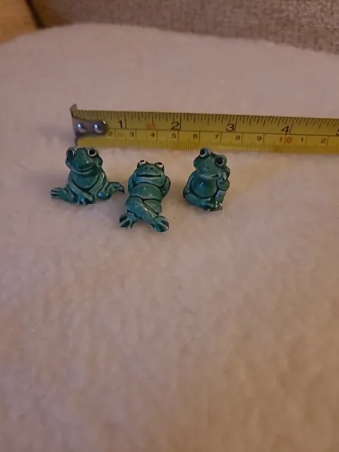 Vintage Collectable Porcelain Frogs