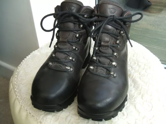 Brasher gore sales tex walking boots