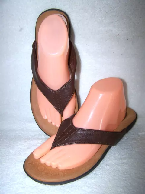 Born BOC Womens Thong Sandal Flip Flop Brown Vegan Leather Z10706 Size 9 M