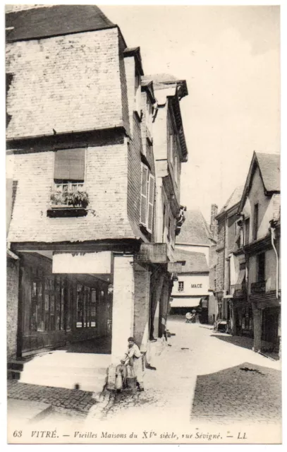 CPA 35 - VITRE (Ille et Vilaine) 63. Vieilles Maisons du XVe siècle, rue Sévigné