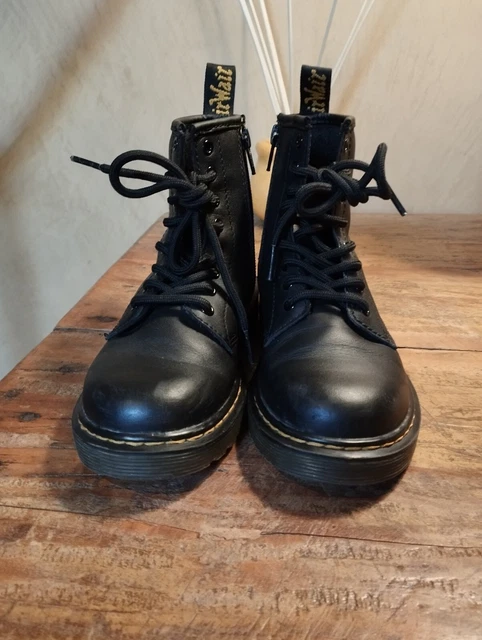 Dr martens deals delaney 35