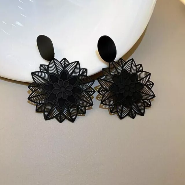 Retro Boho schwarz Blume Blatt Tropfen hängen Ohrringe Nieten Damen Party Schmuck Geschenk 2