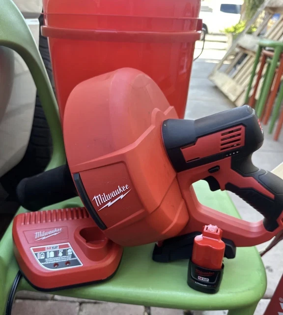 Milwaukee Tool 2571-21 M12 Cordless Drain  Snake Kit With 1 Battery & Bucket