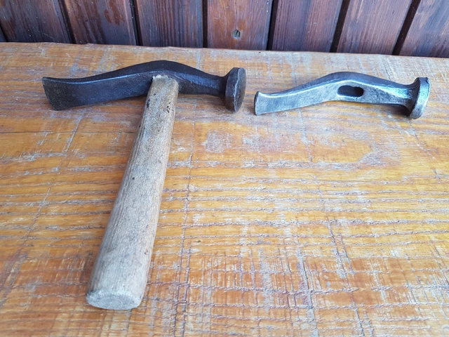 OUTIL ANCIEN, LOT de 2 marteaux de cordonnier, double fonction, manche MOB et FM EUR 9,51 - FR