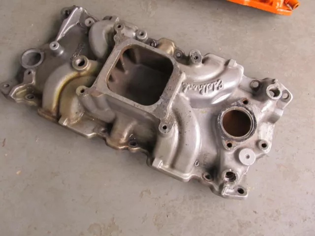 Vintage Edelbrock 5001 Torker II SBC Chevy Aluminum Intake 327 350 383