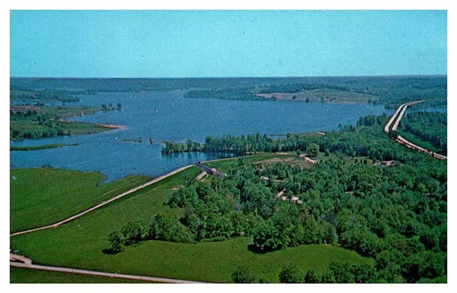 Postcard AERIAL VIEW SCENE Between Butler & New Castle Pennsylvania PA AT5603
