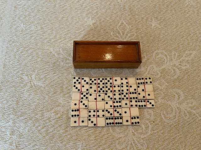 JEU DE DOMINO Incomplet Tres Ancien Dans Sa Boîte Os / Ebene Art