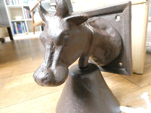 Cloche de porte en fonte vache - Nature et Découvertes