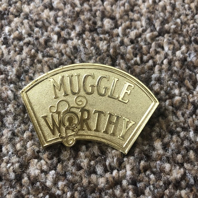 HARRY POTTER COLLECTIBLE Muggle Worthy Gold Metal Pin Badge 2”x1.25 ...