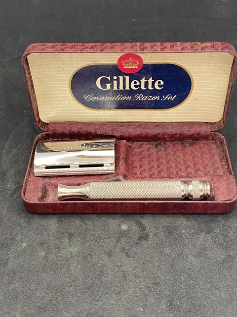 Vintage 1953 Gillette Tech Safety Razor No 45 Coronation Set Vintage 1953 Gillette Tech Safety Razor No 45 Coronation Set