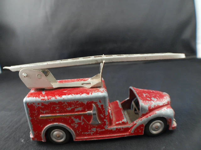 AU JOUET PARISIEN: CIJ Ref. 3/82 Renault Fainéant Camion Pelle