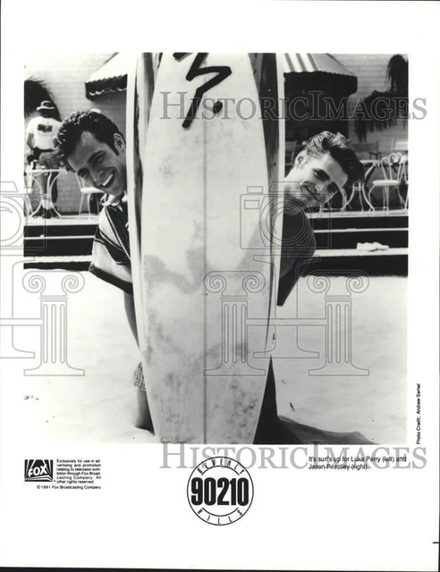 1991 Press Photo Luke Perry and Jason Priestley in "Beverly Hills 90210"