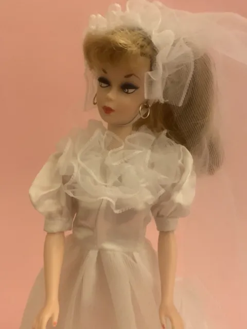 Barbie Vintage abito da sposa/ Bridal dress Mattel? Petra? Clone?- No Doll